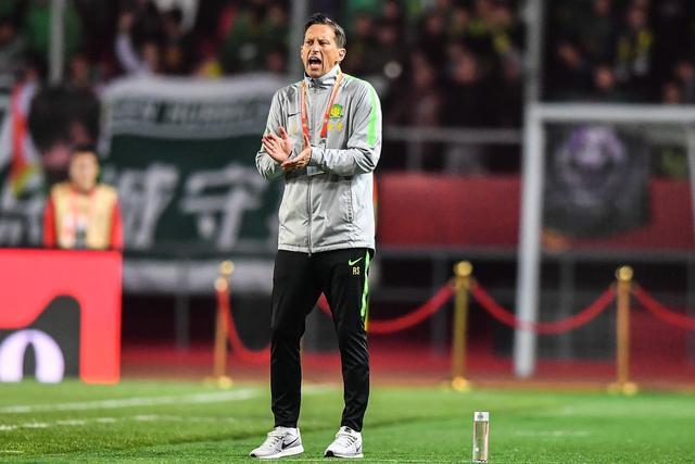 国际足联主席的脸 又被特朗普打了