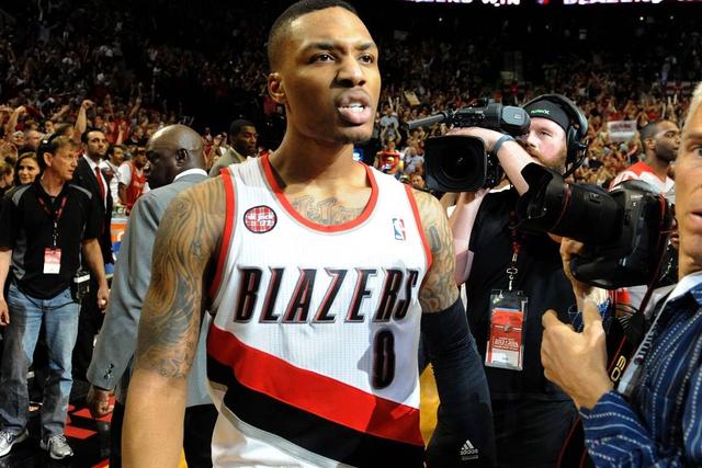 塔图姆31+12字母哥43+13 凯尔特人逆转胜雄鹿