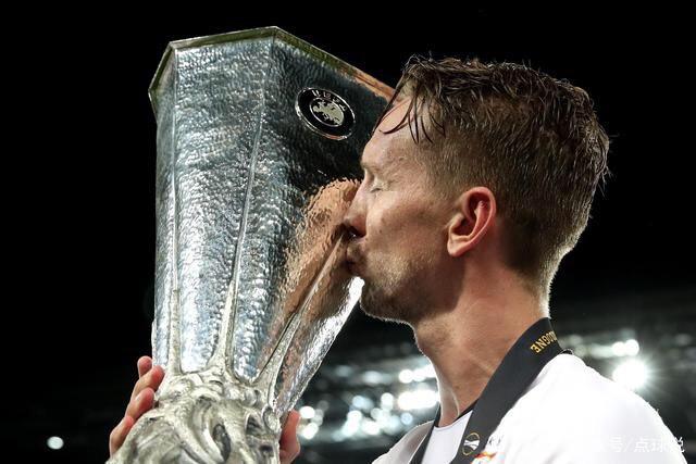 奇才逆转黄蜂终结16连败 鹈鹕力克76人3连胜