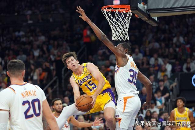 曼联11月最佳候选：奥纳纳、马兹拉维、迪亚洛