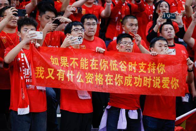 河村勇辉10分7助闪耀全场 不看人传球技惊四座